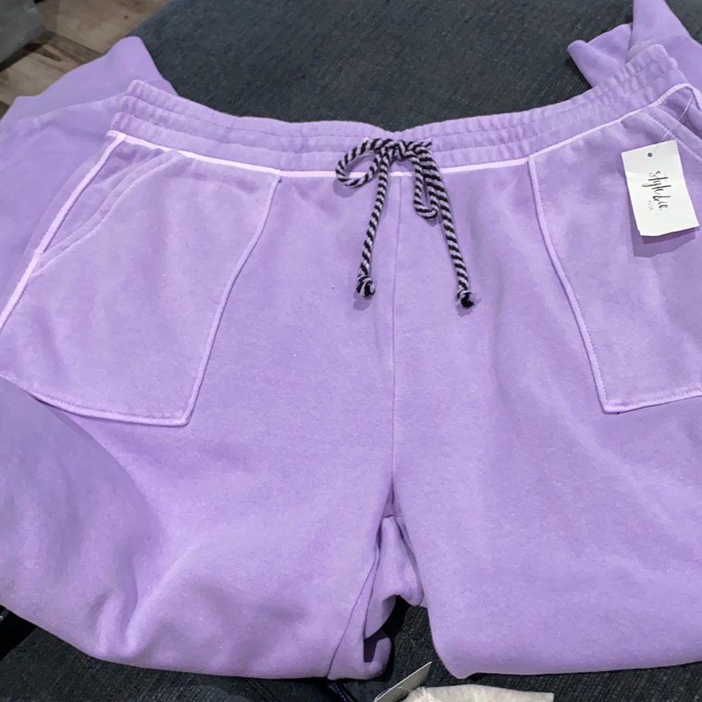Style and Co Joogers - Picture 2 of 2